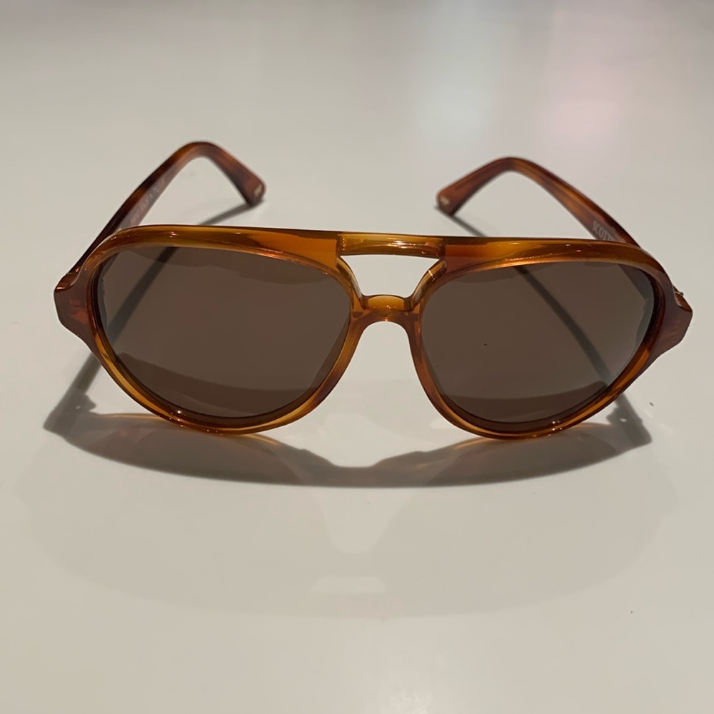 Scottie Sunglasses in Tortoise Shell by Red’s
Outfitters